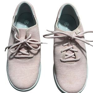 Kizik Light Pink Slip on Tie Sneakers Size 8.5 Womens